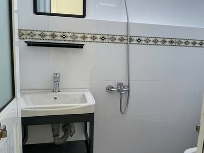 BÁN NHÀ TRẦN HƯNG ĐẠO, QUẬN 5   GẦN QUẬN 1   NHÀ MỚI Ở NGAY   CHỈ 5.55 TỶ  	Diện tích: 3m x 7.7m. 2