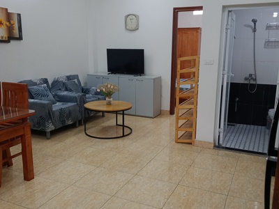 Chính chủ cho thuê căn hộ dịch vụ 2N1K 65m2 tầng 3 tại ngõ 141 Phố Trích Sài, Tây Hồ, Hà Nội. 3