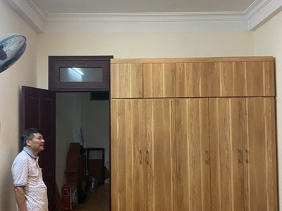 Cho thuê nhà nguyên căn Phố Vạn Phúc, Ba Đình. Vừa ở vừa kinh doanh. Chỉ 10tr 1