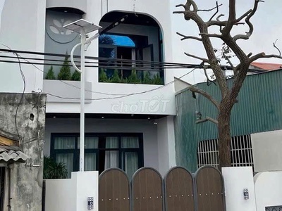 Bán Nhà Chính Chủ Mới Xây 100 Full Nội Thất Ở Trrung Tâm Tp.Thuận An 0