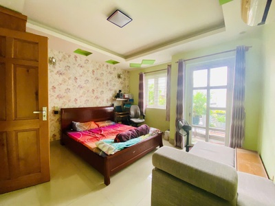 Ngộp lý thường kiệt - 56m2 - hxh vô nhà - 3 tầng ngay chợ tân bình 2