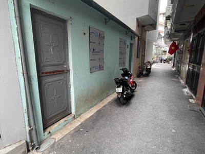 Hàng hiếm     bán nhà c4 hoa lâm ngõ thông, oto vào nhà, 33m chỉ hơn 4 tỷ còn tl. lh 0936123469 1