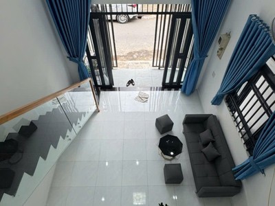 Bán nhà 2 tầng tp.thủ đức,đường nhựa 8m,kinh doanh tốt,chỉ nhỉnh 4 đồng 3