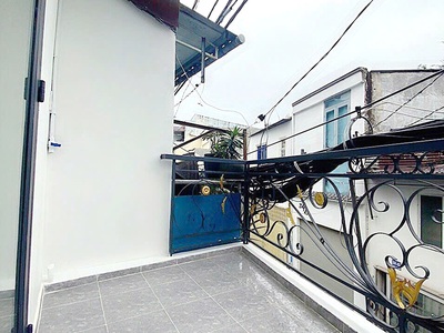 Nhà góc 2 tầng hxh âu dương lân p3q8. giá 3,58 tỷ tl 2