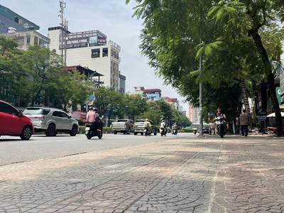 Tòa nhà văn phòng mp nguyễn văn cừ 215m2 10 tầng, dòng tiền 400tr/tháng 1xx tỷ 4
