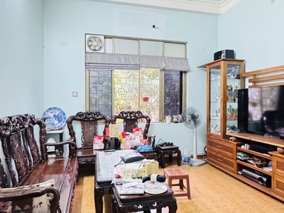Bán nhà mặt phố 800a   vị trí kinh doanh   50m chỉ 17 tỷ 3