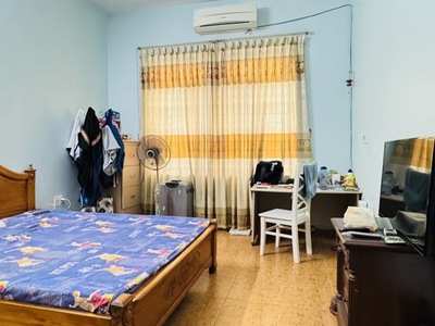Bán nhà mặt phố 800a   vị trí kinh doanh   50m chỉ 17 tỷ 1