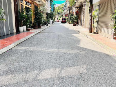 Bán nhà sài đồng, 80m, mặt tiền 5m, vỉa hè, ôtô tránh, phân lô bàn cờ 1