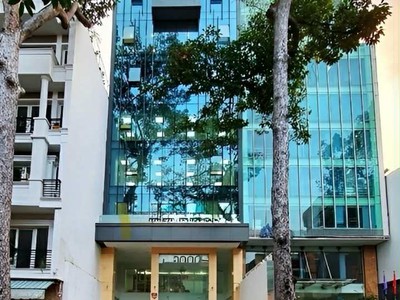 Tòa nhà văn phòng 10 tầng 220m2 mt 8m phố hồng tiến, dòng tiền 400 triệu/tháng - 148 tỷ 0