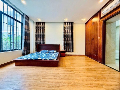 Biệt thự đẹp liên phường sát dự án global city bán gấp 3