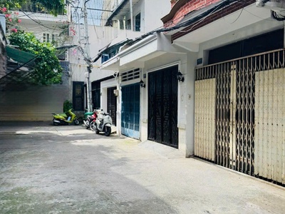 Cmt8   cư xá tự do   hxh 6m   49m    chỉ 8.99 tỷ.      . 0