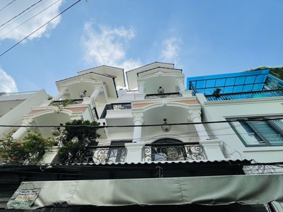 Bán nhà phường linh đông, dt 55 m2, 4 tầng, sổ hồng. giá chỉ  6.59  tỷ 2