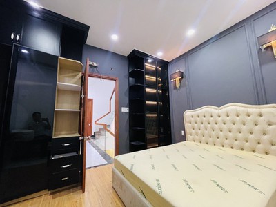 Bán nhà phường linh đông, dt 55 m2, 4 tầng, sổ hồng. giá chỉ  6.59  tỷ 1