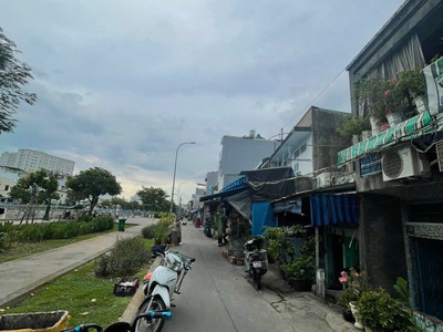 Bán nhà mặt tiền quận 8 ngang 3.9m x 9m giá 4,55 tỉ 2