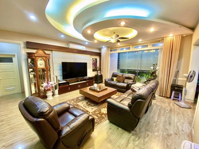 Bán nhà nguyễn chí thanh   lô góc   2 mặt thoáng   mặt tiền 5m   ô tô tránh   55m  x 5t   19 tỷ 1