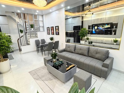 Bán nhà văn chương đống đa 1 nhà ra mặt hồ nhà đẹp full nội thát 4 tầng 32m 7,1 tỷ 4