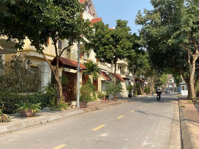 Nhà phố bùi thiện ngộ 114m2, 4 tầng, mặt tiền 5.7m, tiện ích siêu đỉnh 1