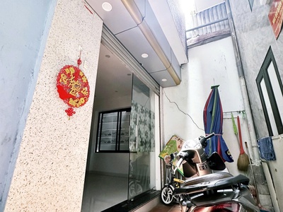 Nhà dân xây dộc lập lâm tường 5 tầng giá rẻ 3