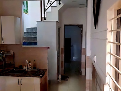 Cmt8 - nhà đẹp 2 tầng - gần chợ phạm văn hai  - chỉ 5.x tỷ 1