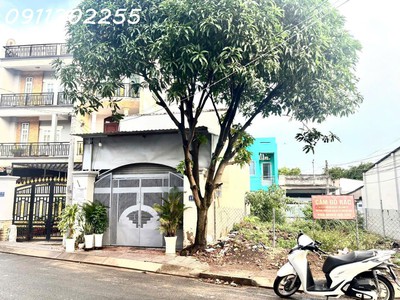 Đất đẹp góc 2 mặt tiền   lã xuân oai, tăng a - 100m2   chỉ hơn 7 tỷ 2