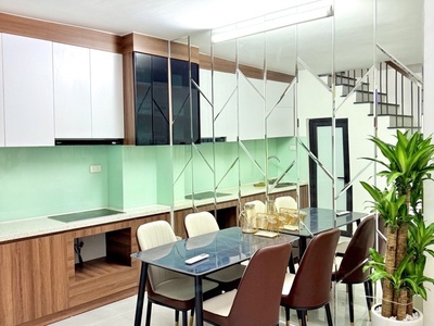 Thịnh quang- nhà đẹp -lô góc-mặt ngõ- dt 25/30m2-4tầng-giá chỉ 5.9 tỷ 0