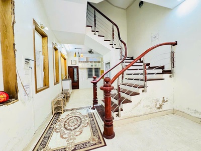    nhà đẹp khu phân lô - đường trước nhà 3m - cách đúng 15m ra ô tô tránh - thoáng trước sau 2