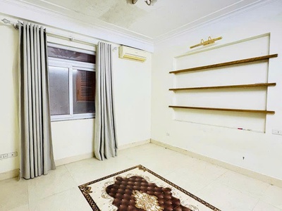    nhà đẹp khu phân lô - đường trước nhà 3m - cách đúng 15m ra ô tô tránh - thoáng trước sau 3