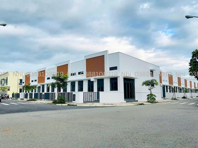 Tây Ninh phát triển mạnh   Nhà phố trung tâm KCN đang hút khách. 3