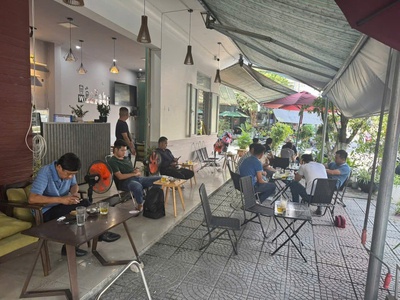 Vì bận nên mình cần sang lại quán đang hoạt động bình thường và có khách ổn định sẵn 0