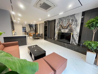 Bán nhà lô góc 6 tầng đẹp như mơ tại trung tâm ngọc thụy long biên 1