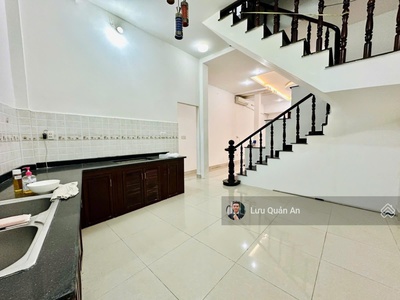 Bán nhà hxh tránh-ngã 4 hàng xanh - 65m2  5x14  - 3 tầng - 4 pn- sát mặt tiền - hoàn công chuẩn - 3
