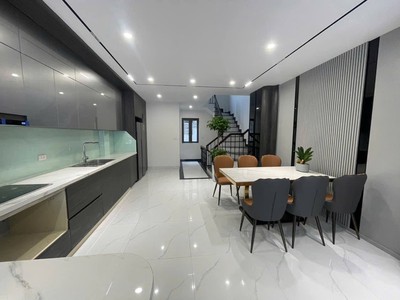Bán nhà lô góc 6 tầng đẹp như mơ tại trung tâm ngọc thụy long biên 3