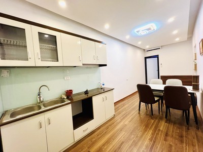 Hiếm     chỉ 1.x tỷ - căn hộ tập thể phố 8/3, hai bà trưng, 50m2, 2pn full nội thất, về ở ngay 0