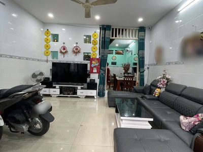 Cmt8   p.5 tân bình   49m    nhà đẹp ở ngay   gấp chỉ 8.19 tỷ.               . 1