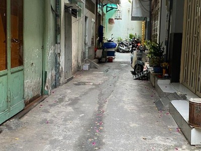 Nhà lý thường kiệt, sát hxh, 40m , 3 lầu đúc, 4pn rộng, sổ đẹp nở hậu 4