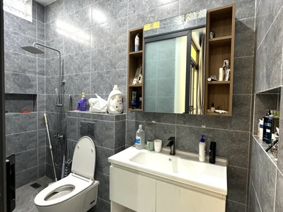Bán nhà thủ đức, đường số 8, trường thọ. dt 105m2, 2 tầng, 3pn. sổ hồng, giá 7.85  tỷ. lh: 4