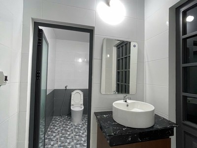 Bán nhà gần trung tâm   giá chỉ 5 tỷ 25   sổ đỏ, hoàn công đầy đủ 4