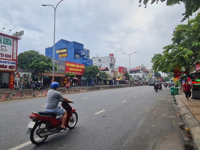 Cho thuê nhà  mặt tiền lê trọng tấn 104m , 2lầu- gần chợ - ngã tư gò mây 4