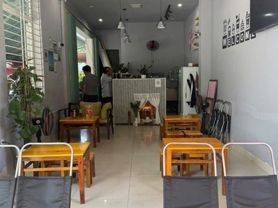 Vì bận nên mình cần sang lại quán đang hoạt động bình thường và có khách ổn định sẵn 1