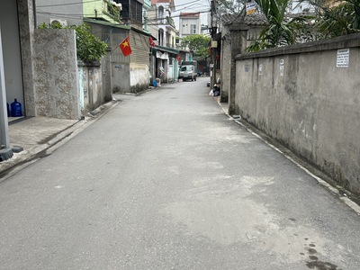 Bán lô đất đa tốn gia lâm   mặt ngõ to   2 ô tô tải tránh   làm kho xưởng cực đẹp 1