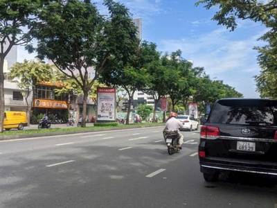Bán gấp nhà mặt tiền đường nguyễn bá tuyển với nm hoàng p12 q. tb dt: 9 x 17m kc: 3 lầu, giá 36 tỷ 2