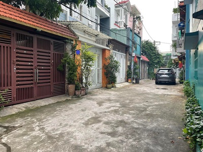 Xe hơi đỗ cồng, dương đức hiền, tây thạnh, tân phú, 120m2, 2 tầng, ngang 5m, nở hậu 4