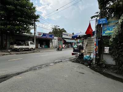 Bán đất tặng nhà cấp 4 tiện xây mới   174m2, đường 32 long thạnh mỹ, giá 5.3 tỷ 0