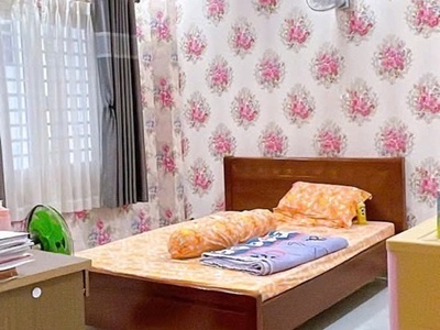 Bán nhà i 5 tầng đường tôn thuyết-khu vực đi lại thuận tiện thông ra nhiều hướng-vĩnh khánh, hoàng 2