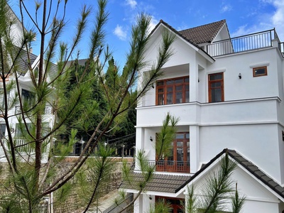 Sang nhượng villa tâm huyết nguyễn đình chiểu, đà lạt - 5pn, sân vườn bbq, hẻm ô tô 0