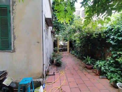  lô góc đẹp   chia lô cực đỉnh   ngõ thông gần ô tô tránh  ngọc thụy, long biên   220m , mặt 0