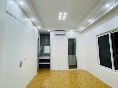 Nhượng lại nhà nguyên căn 6 tầng có thang máy   full nội thất 2