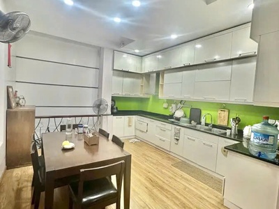 Phân lô nguyễn chí thanh, 68m2 x 5t, mt 4.5m, ô chờ thang máy, 17 tỷ 1