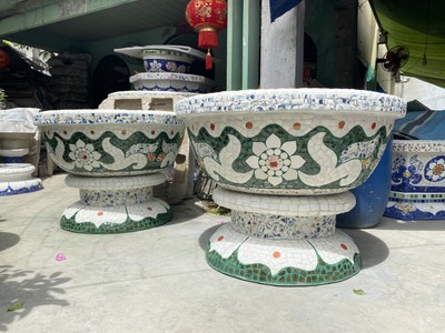 Nghệ nhân dán miễng sành sứ - ốp sành - chuyên chậu hoa - bể cá cảnh 12
