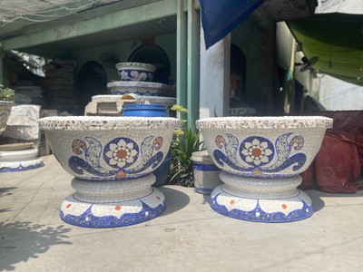 Nghệ nhân dán miễng sành sứ - ốp sành - chuyên chậu hoa - bể cá cảnh 13